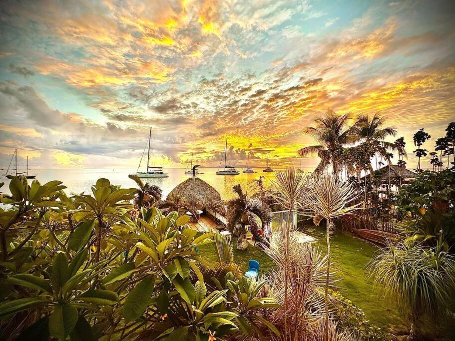 Meri Lodge Huahine Fare Bagian luar foto
