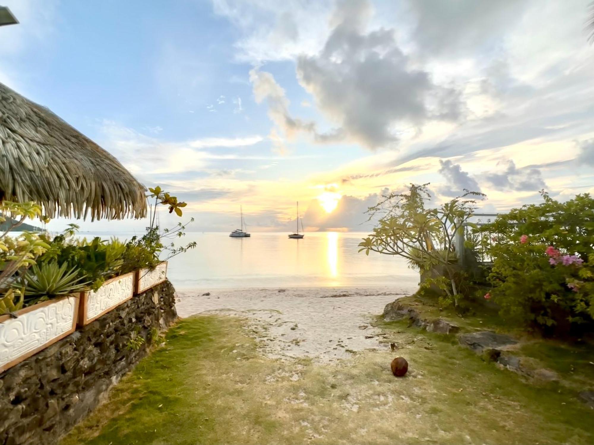 Meri Lodge Huahine Fare Bagian luar foto